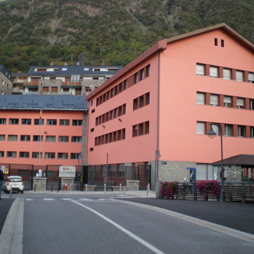 Rehabilitació de la façana de l'escola Valls d'Orient